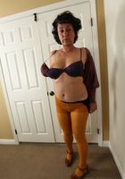 Hairy MILF Desiree spreads her ass, Desiree (des049) ATK Natural & Hairy: Desiree (Hairy MILF Desiree spreads her ass)