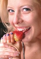 Erica in footfetish, Erica (eri009) ATK Archives: Erica (Erica in footfetish)