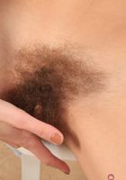 Lillian fingers and gapes her hairy pussy, Lillian (lil087) ATK Natural & Hairy: Lillian (Lillian fingers and gapes her hairy pussy)